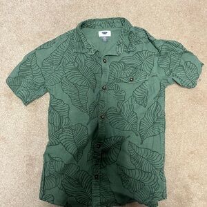 Old Navy boys Green Leaf-Print Short-Sleeve Shirt